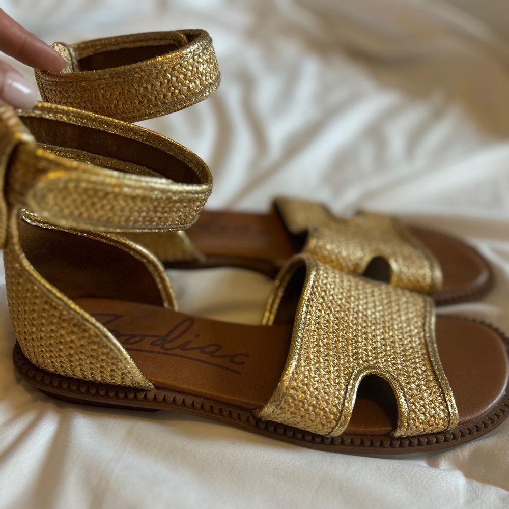 Zodiac Metallic Gold Braided Raffia Ankle-Strap Sandals Size 8